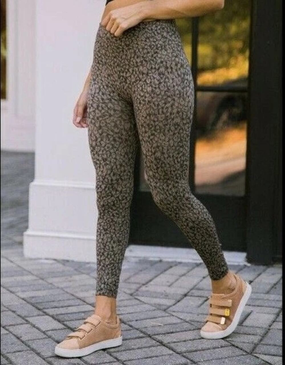 Spanx Look at Me Now Seamless Leggings Mini Leopard Print High Rise Medium
